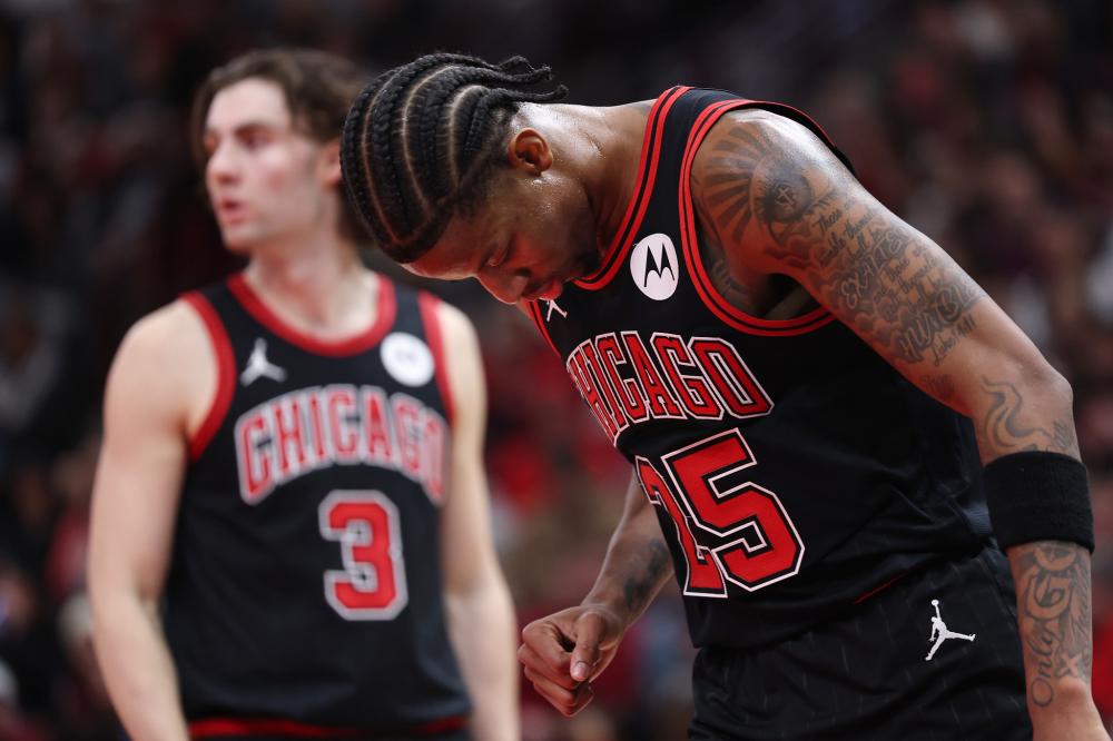 更彰显了足 更彰显了足