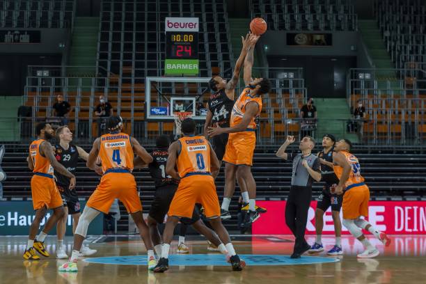 高的防守强 高的防守强